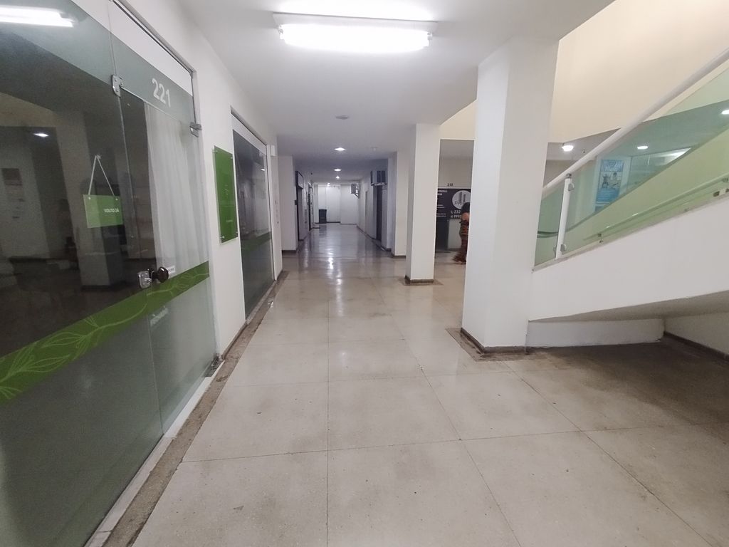 Imagens do imóveis Loja com Mezanino  e garagem na escritura para venda em  Flamengo Rio de Janeiro