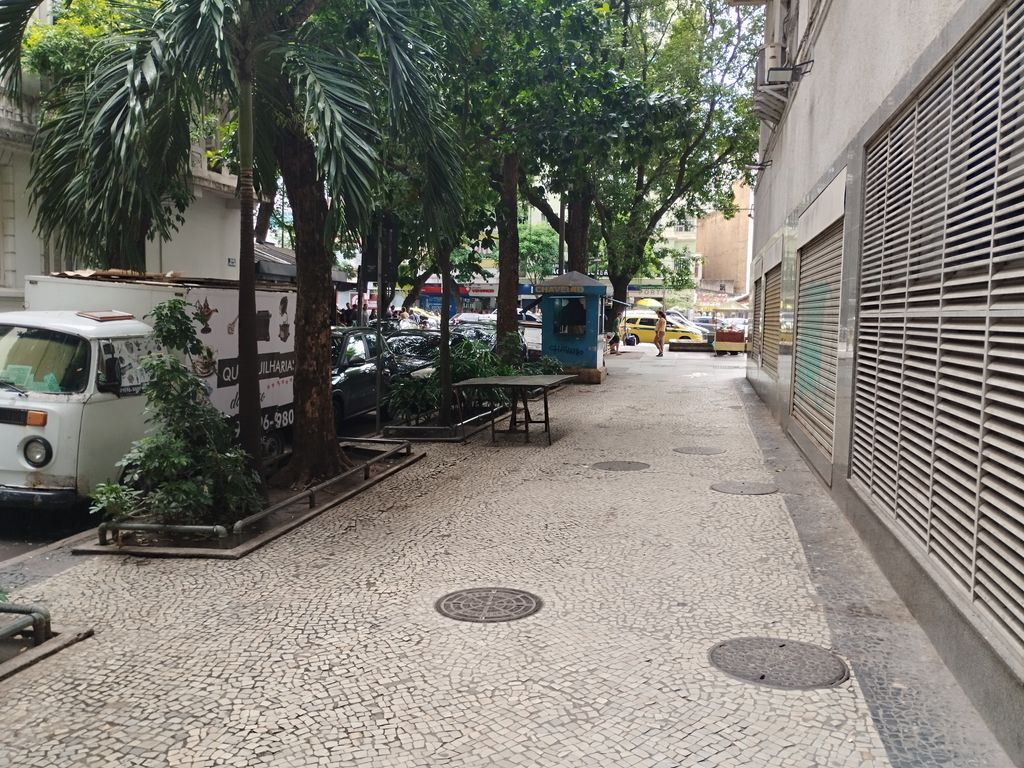 Imagens do imóveis Loja com Mezanino  e garagem na escritura para venda em  Flamengo Rio de Janeiro