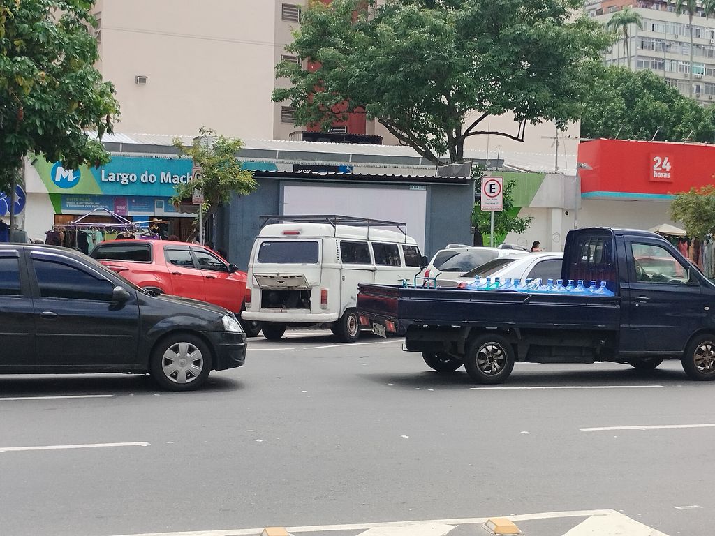 Imagens do imóveis Loja com Mezanino  e garagem na escritura para venda em  Flamengo Rio de Janeiro