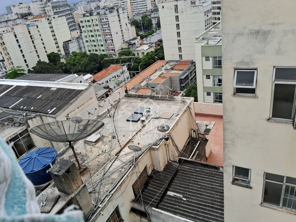 Apartamento De Dois Quartos com garagem No Centro Do Rio De Janeiro