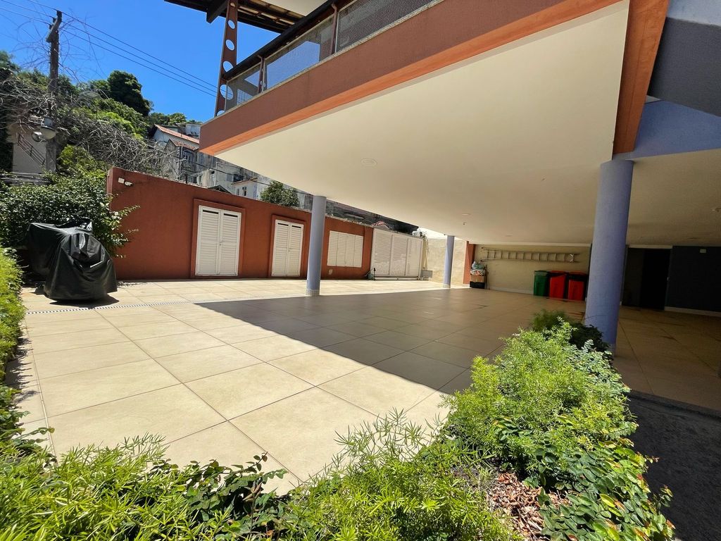 Imagens do imóveis Amplo Apartamento Duplex de 2 Quartos com Varanda e Infraestrutura Santa Teresa