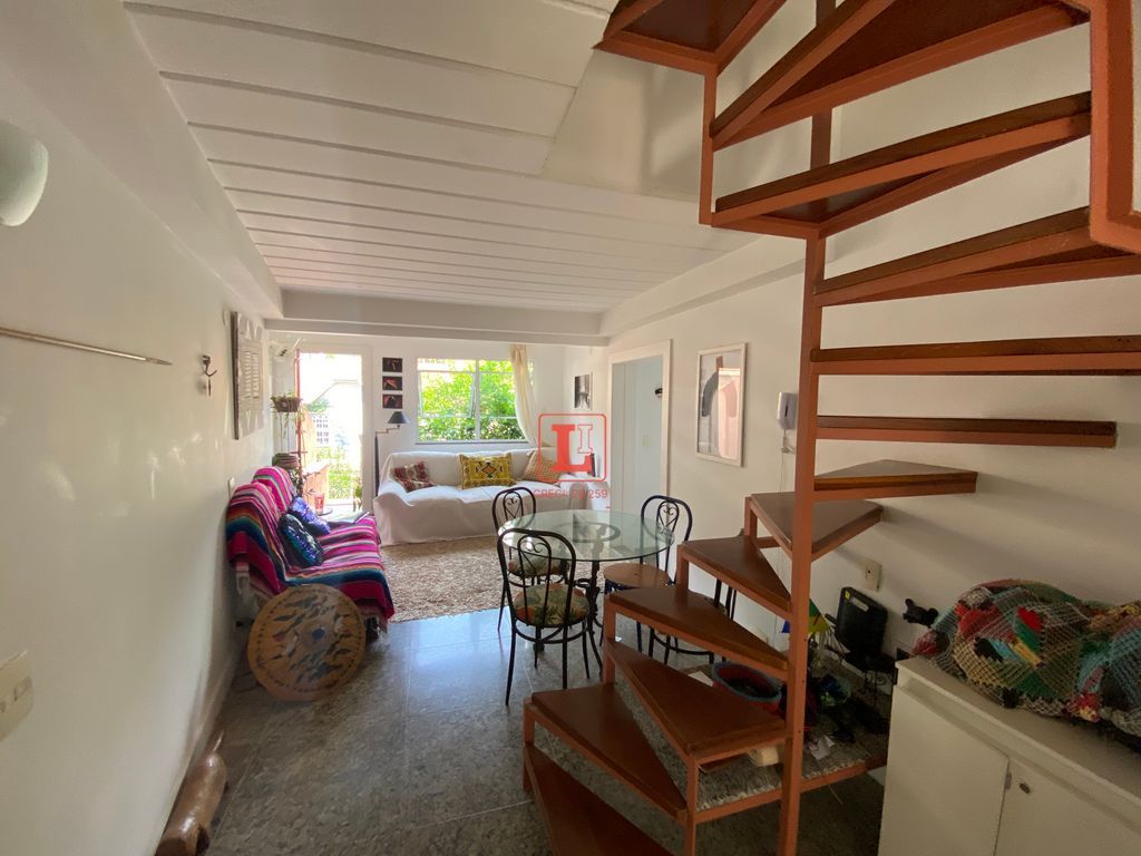 Imagens do imóveis Amplo Apartamento Duplex de 2 Quartos com Varanda e Infraestrutura Santa Teresa