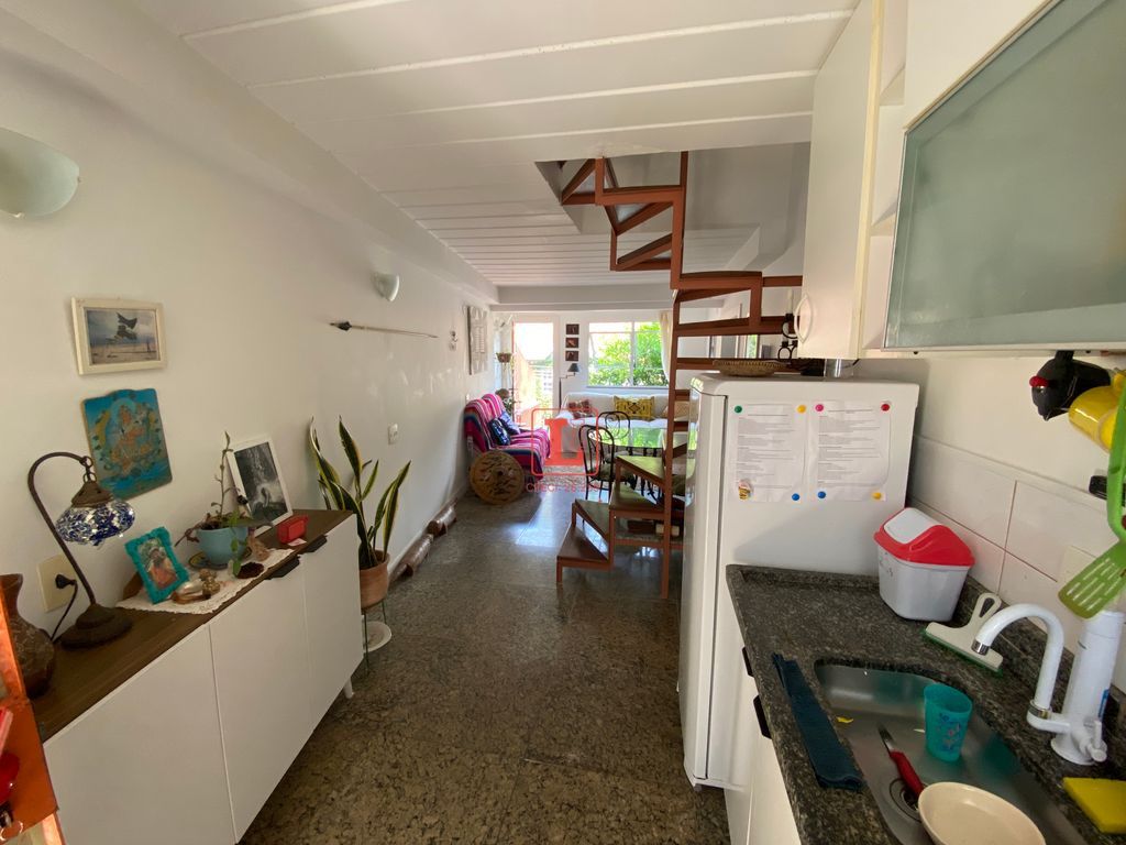 Imagens do imóveis Amplo Apartamento Duplex de 2 Quartos com Varanda e Infraestrutura Santa Teresa