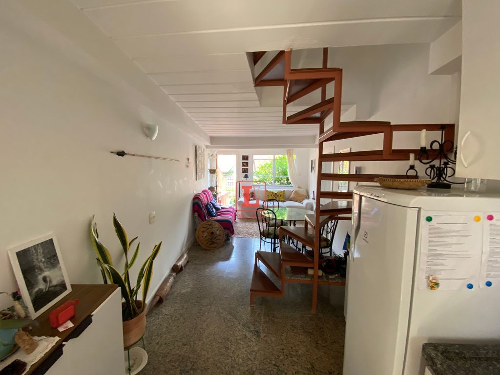 Imagens do imóveis Amplo Apartamento Duplex de 2 Quartos com Varanda e Infraestrutura Santa Teresa