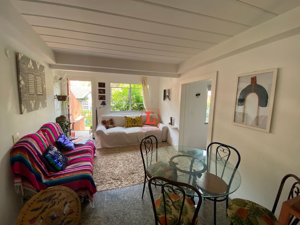 Imagens do imóveis Amplo Apartamento Duplex de 2 Quartos com Varanda e Infraestrutura Santa Teresa