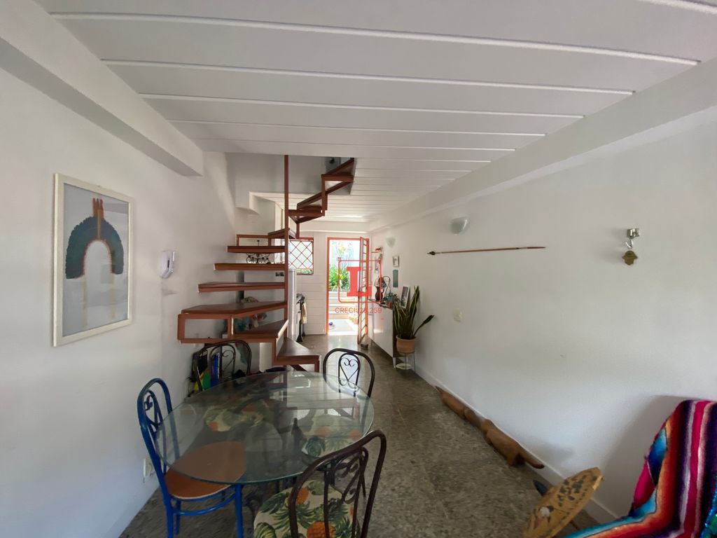 Imagens do imóveis Amplo Apartamento Duplex de 2 Quartos com Varanda e Infraestrutura Santa Teresa
