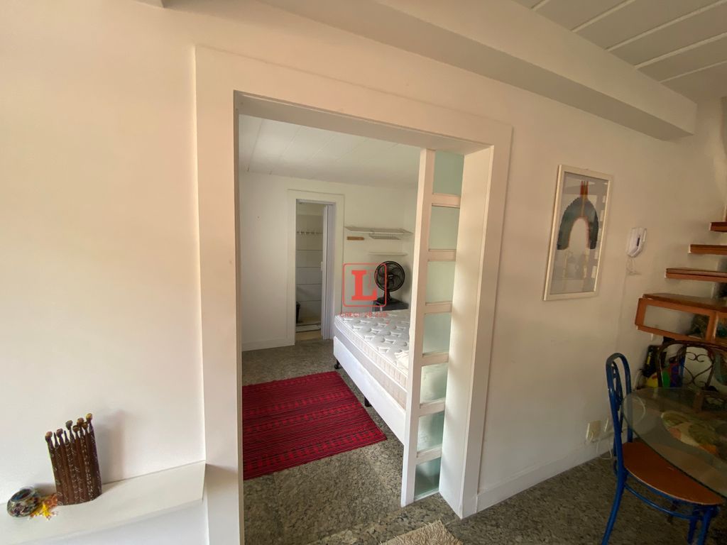 Imagens do imóveis Amplo Apartamento Duplex de 2 Quartos com Varanda e Infraestrutura Santa Teresa