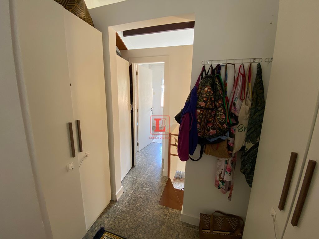 Imagens do imóveis Amplo Apartamento Duplex de 2 Quartos com Varanda e Infraestrutura Santa Teresa