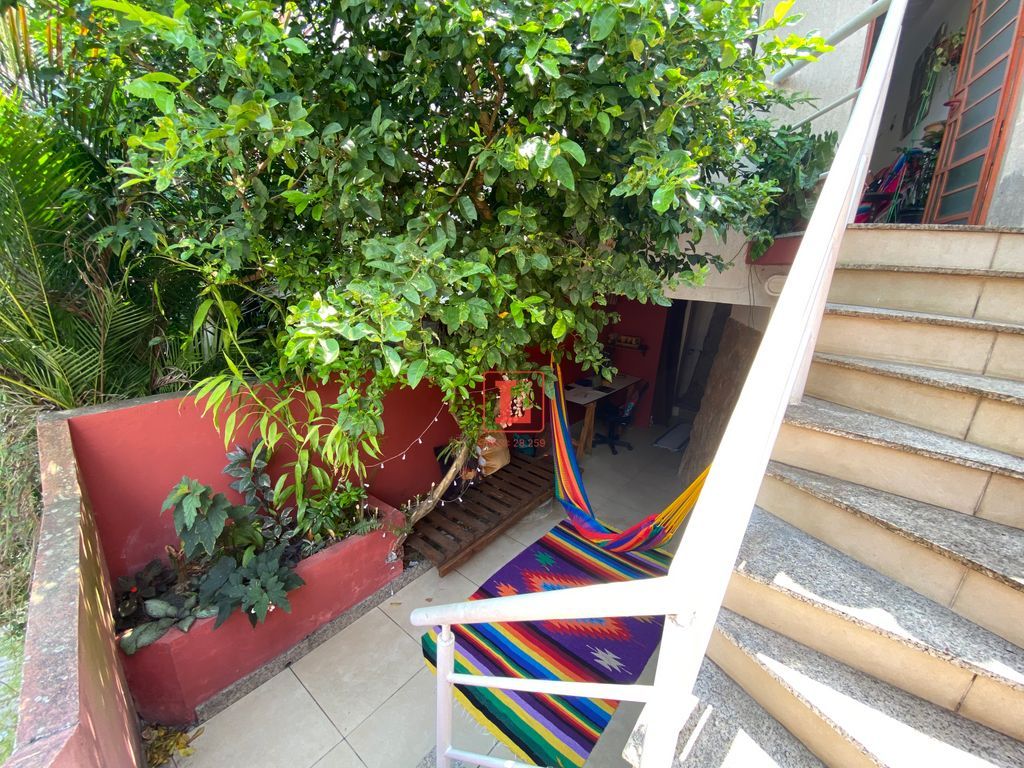 Imagens do imóveis Amplo Apartamento Duplex de 2 Quartos com Varanda e Infraestrutura Santa Teresa