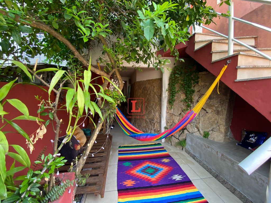 Imagens do imóveis Amplo Apartamento Duplex de 2 Quartos com Varanda e Infraestrutura Santa Teresa