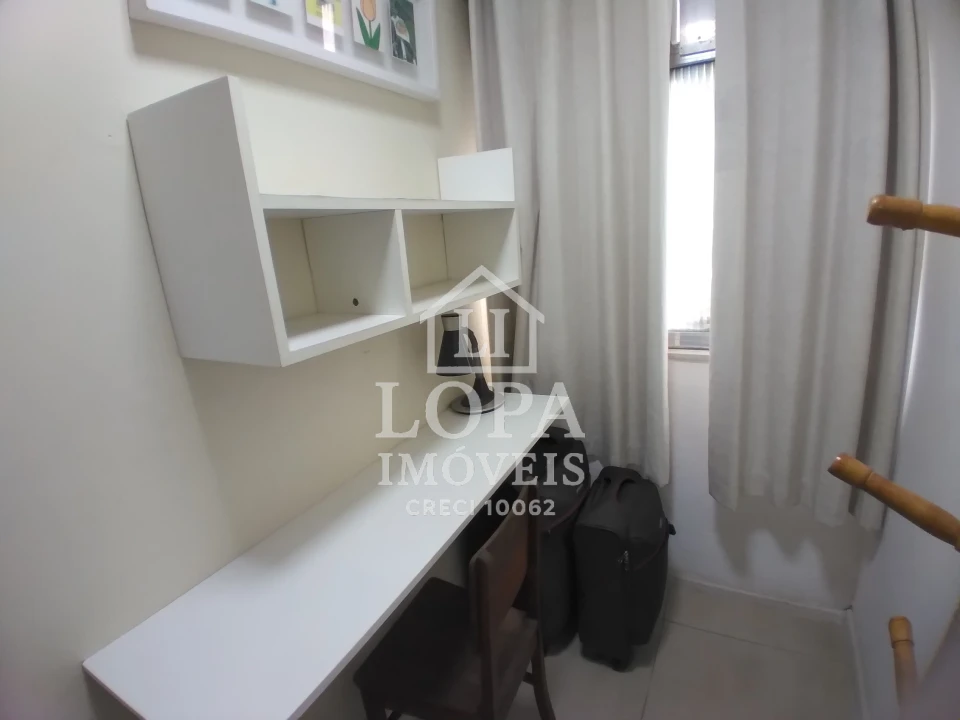 Imagens do imóveis Um apartamento dividido em dois, à venda em Copacabana com cento e vinte metros por  um milhão e quarenta mil reais