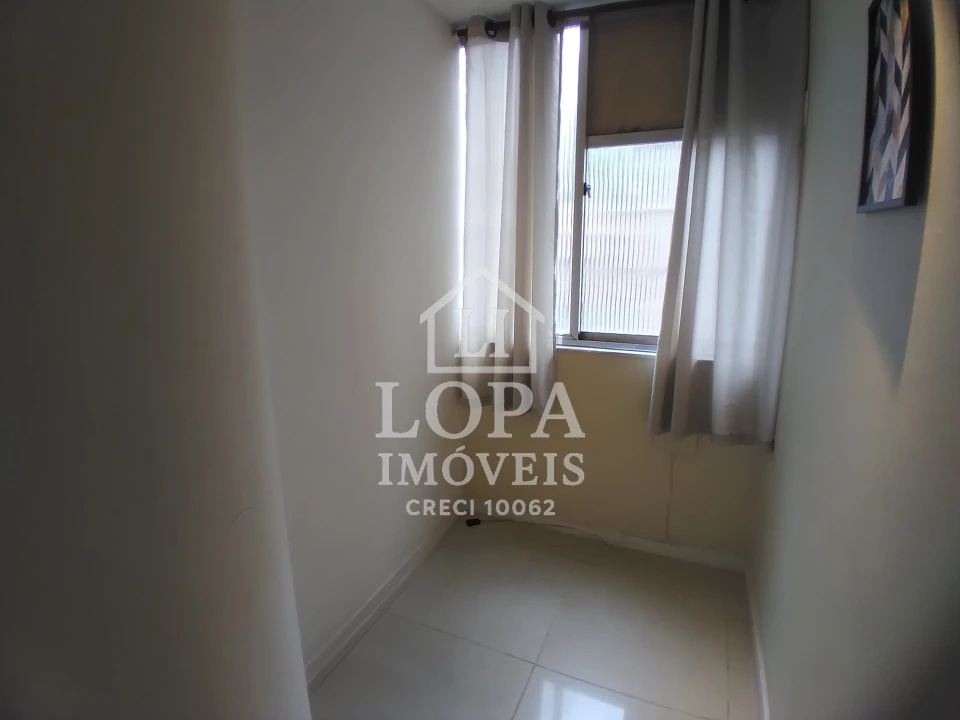 Imagens do imóveis Um apartamento dividido em dois, à venda em Copacabana com cento e vinte metros por  um milhão e quarenta mil reais