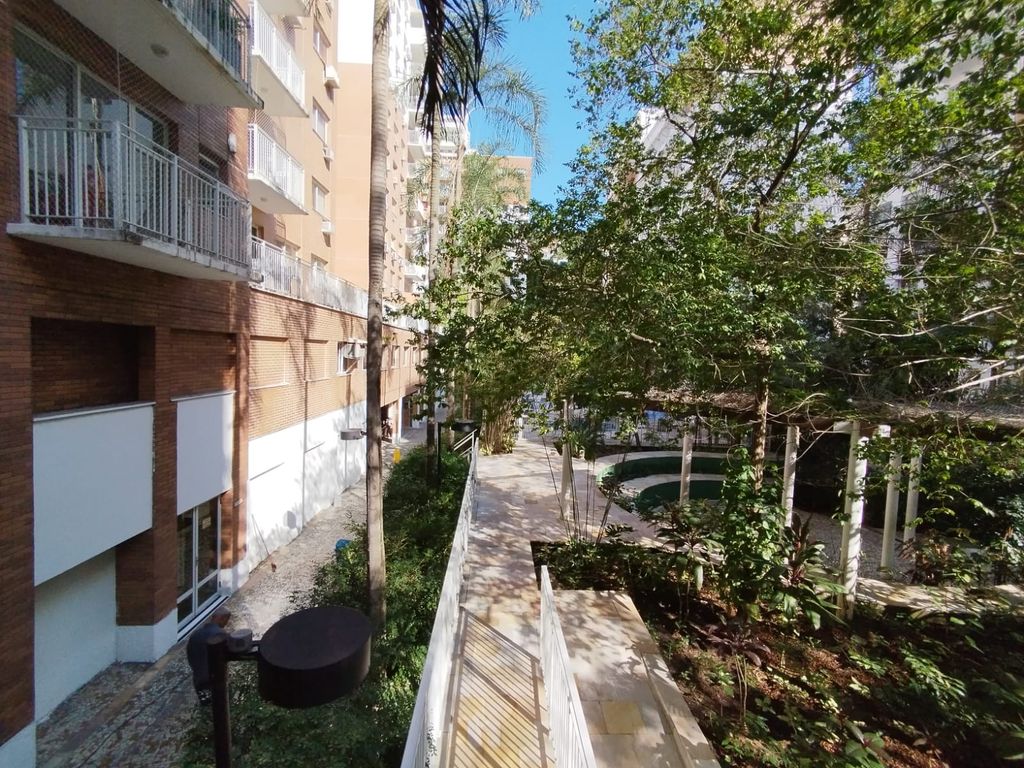 Imagens do imóveis Apartamento Dois Quartos no Condomínio Cores da Lapa