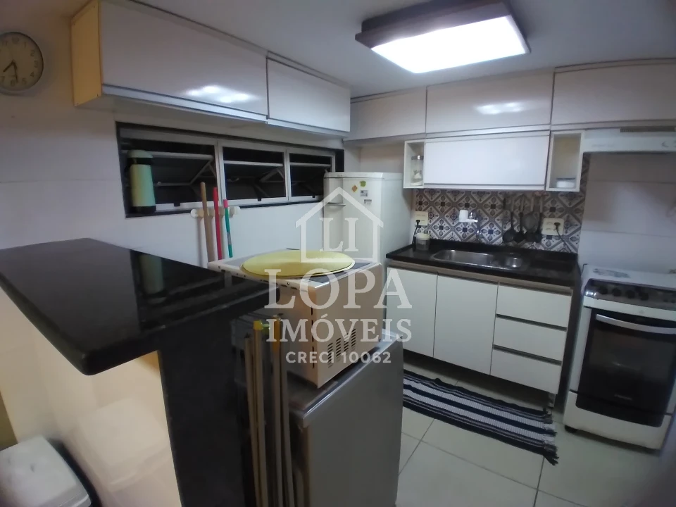 Imagens do imóveis Um apartamento dividido em dois, à venda em Copacabana com cento e vinte metros por  um milhão e quarenta mil reais