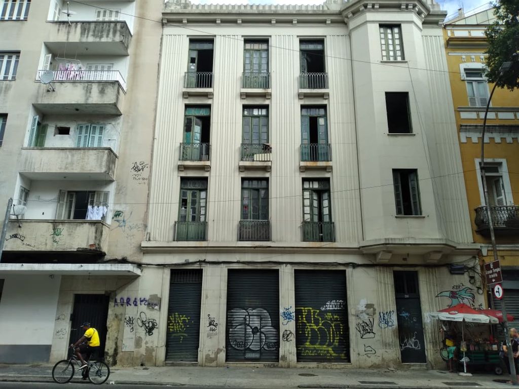 Imagens do imóveis Prédio com vários conjugados no centro do Rio para venda e localização excelente