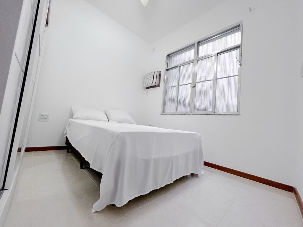 Imagens do imóveis Apartamento Moderno e Reformado com Área Externa Incrível na Rua Riachuelo RJ