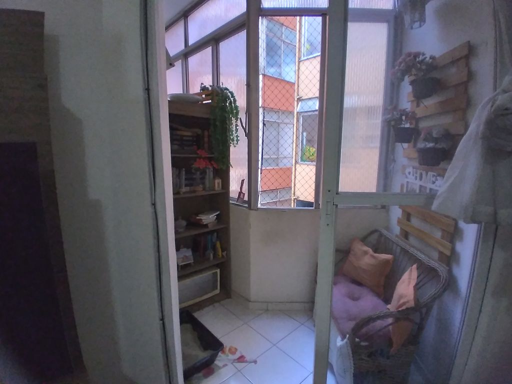 Imagens do imóveis Apartamento à Venda com 2 quartos, 1 banheiro e 71m² por R$ 400.000