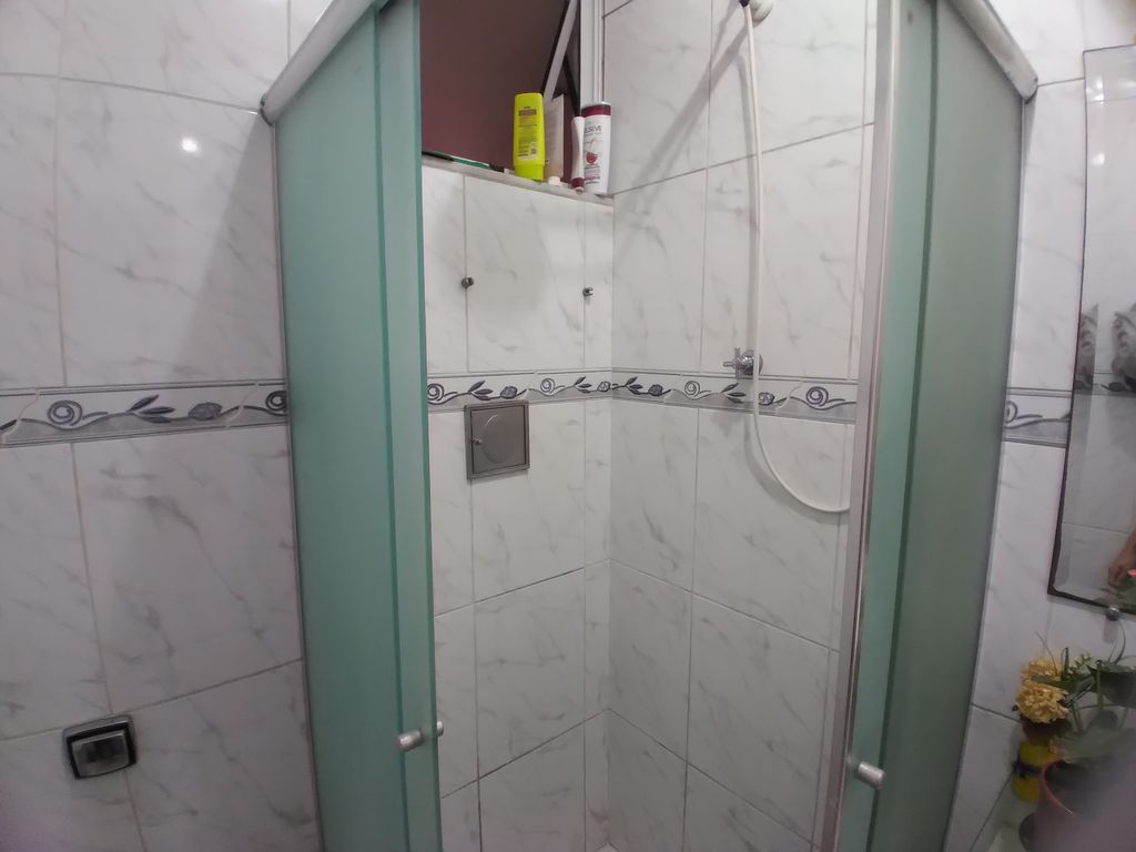 Imagens do imóveis Apartamento à Venda com 2 quartos, 1 banheiro e 71m² por R$ 400.000