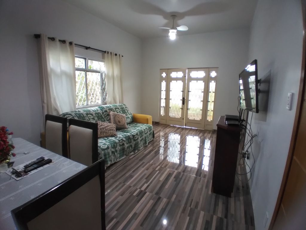 Imagens do imóveis Casa com 3 quartos, garagem com espaço para 3 carros e churrasqueira 100 m²