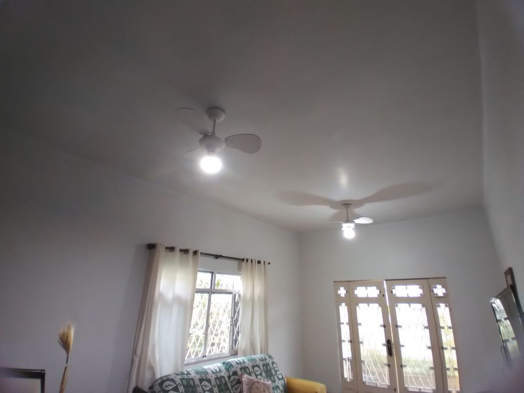 Imagens do imóveis Casa com 3 quartos, garagem com espaço para 3 carros e churrasqueira 100 m²