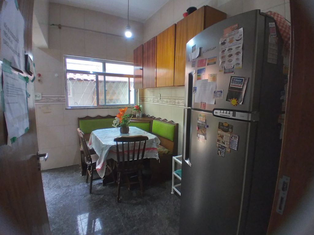 Imagens do imóveis Casa com 3 quartos, garagem com espaço para 3 carros e churrasqueira 100 m²