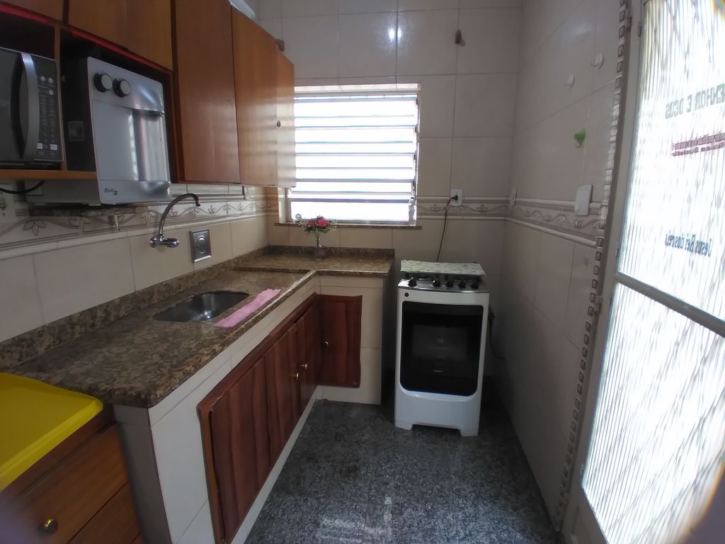 Imagens do imóveis Casa com 3 quartos, garagem com espaço para 3 carros e churrasqueira 100 m²