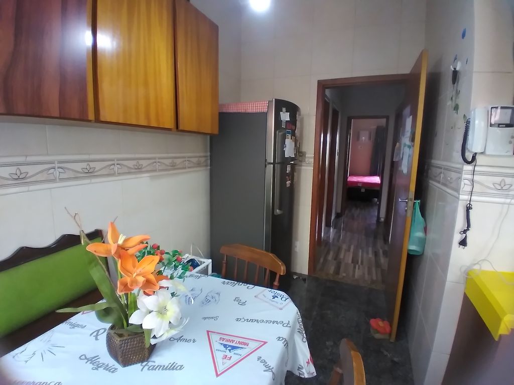 Imagens do imóveis Casa com 3 quartos, garagem com espaço para 3 carros e churrasqueira 100 m²