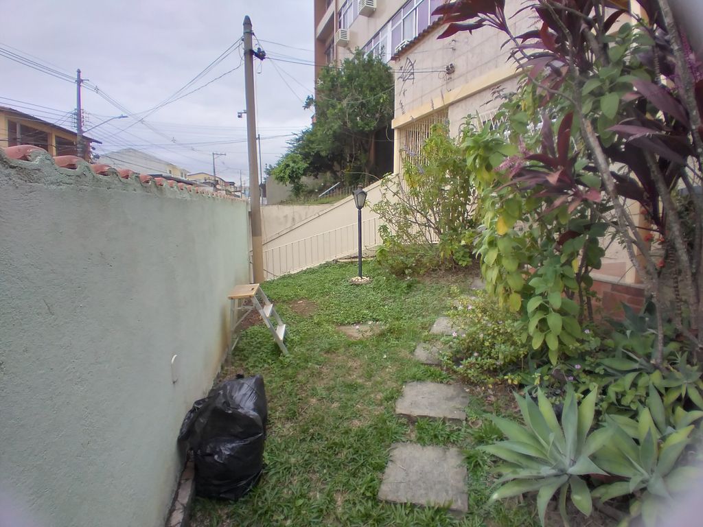 Imagens do imóveis Casa com 3 quartos, garagem com espaço para 3 carros e churrasqueira 100 m²