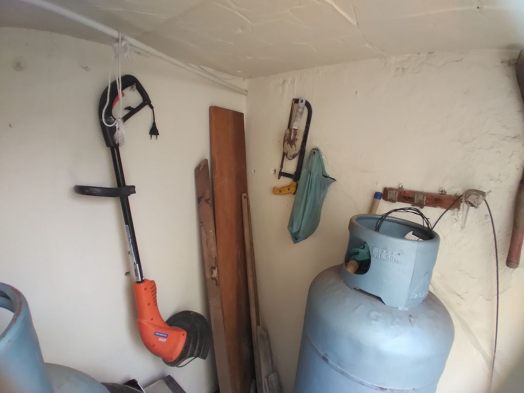 Imagens do imóveis Casa com 3 quartos, garagem com espaço para 3 carros e churrasqueira 100 m²