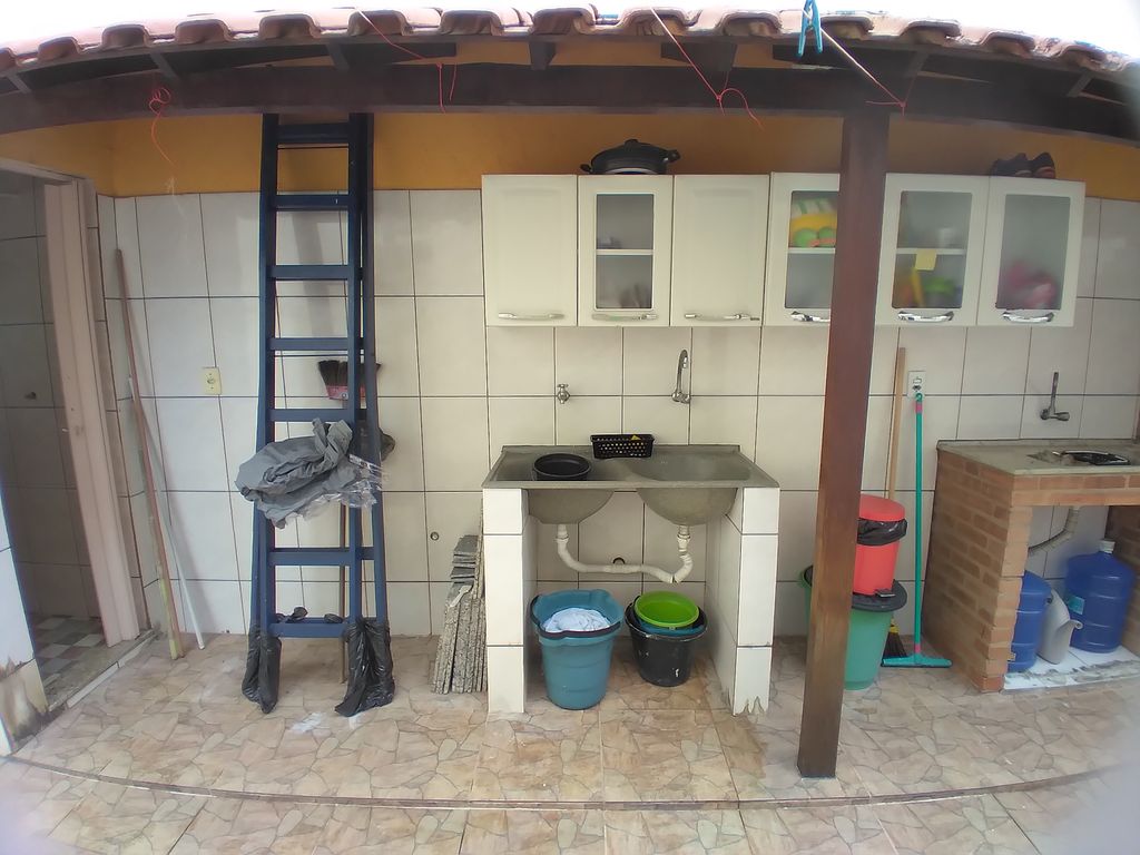 Imagens do imóveis Casa com 3 quartos, garagem com espaço para 3 carros e churrasqueira 100 m²