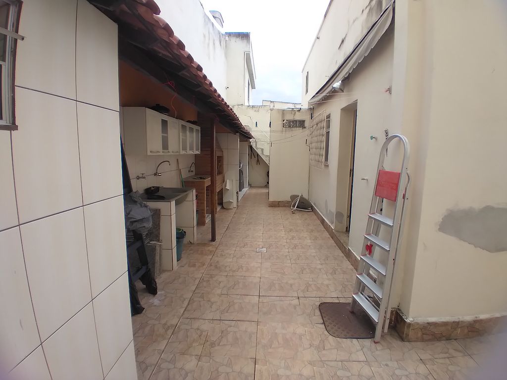 Imagens do imóveis Casa com 3 quartos, garagem com espaço para 3 carros e churrasqueira 100 m²