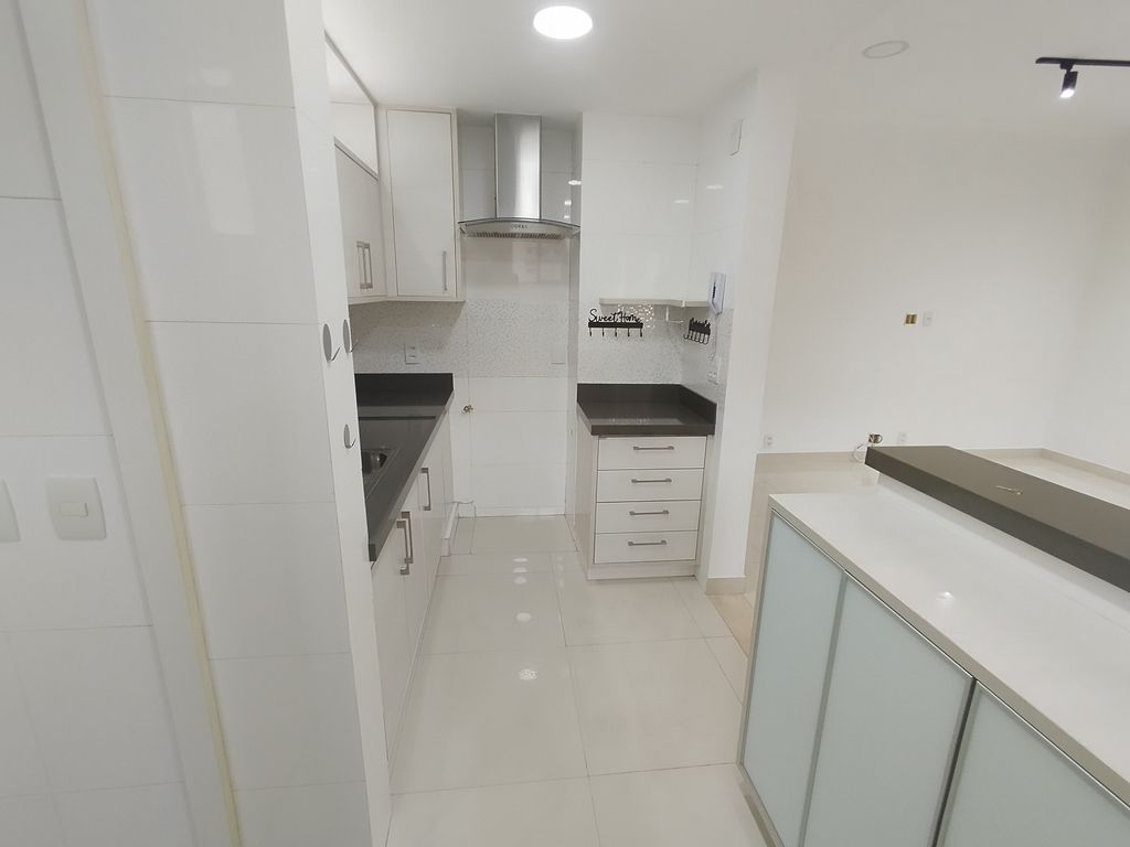 Imagens do imóveis Apartamento de dois quartos, sala cozinha, Copacabana para venda Rio de Janeiro