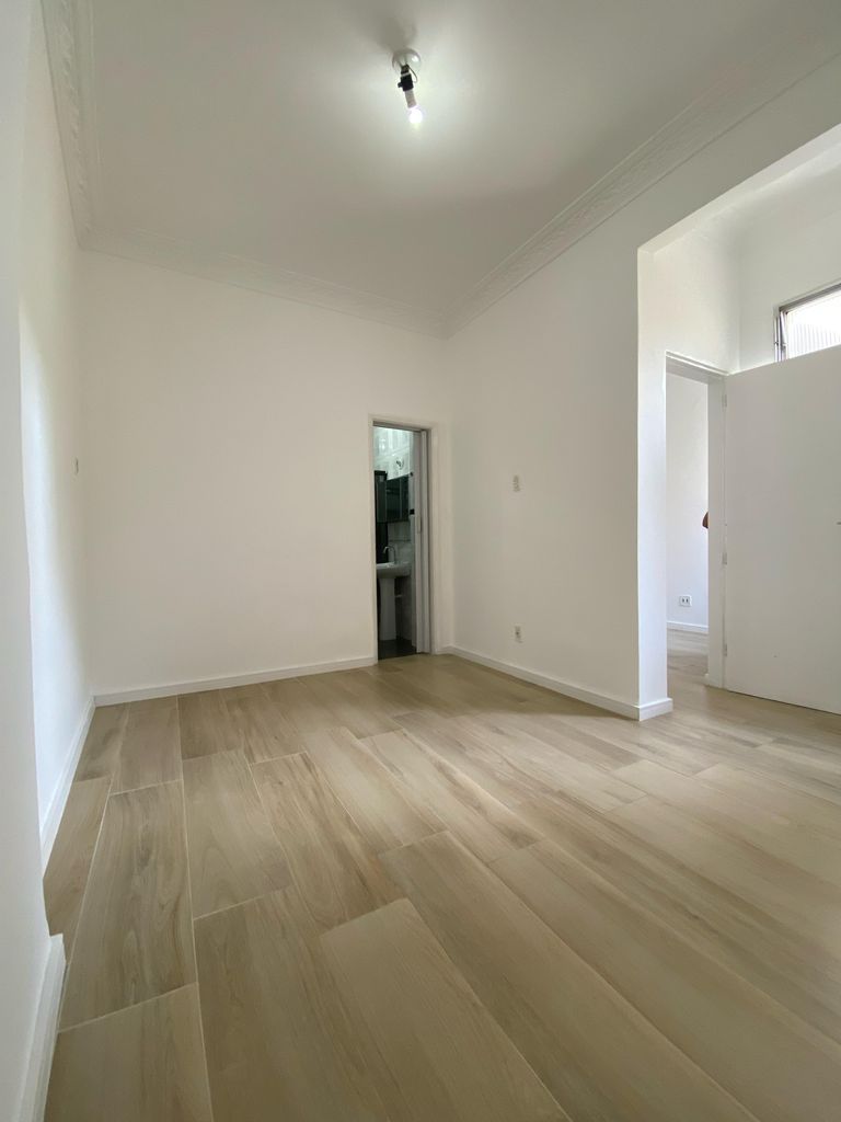 Imagens do imóveis Apartamento Sala e Quarto com Dependência completa no Flamengo