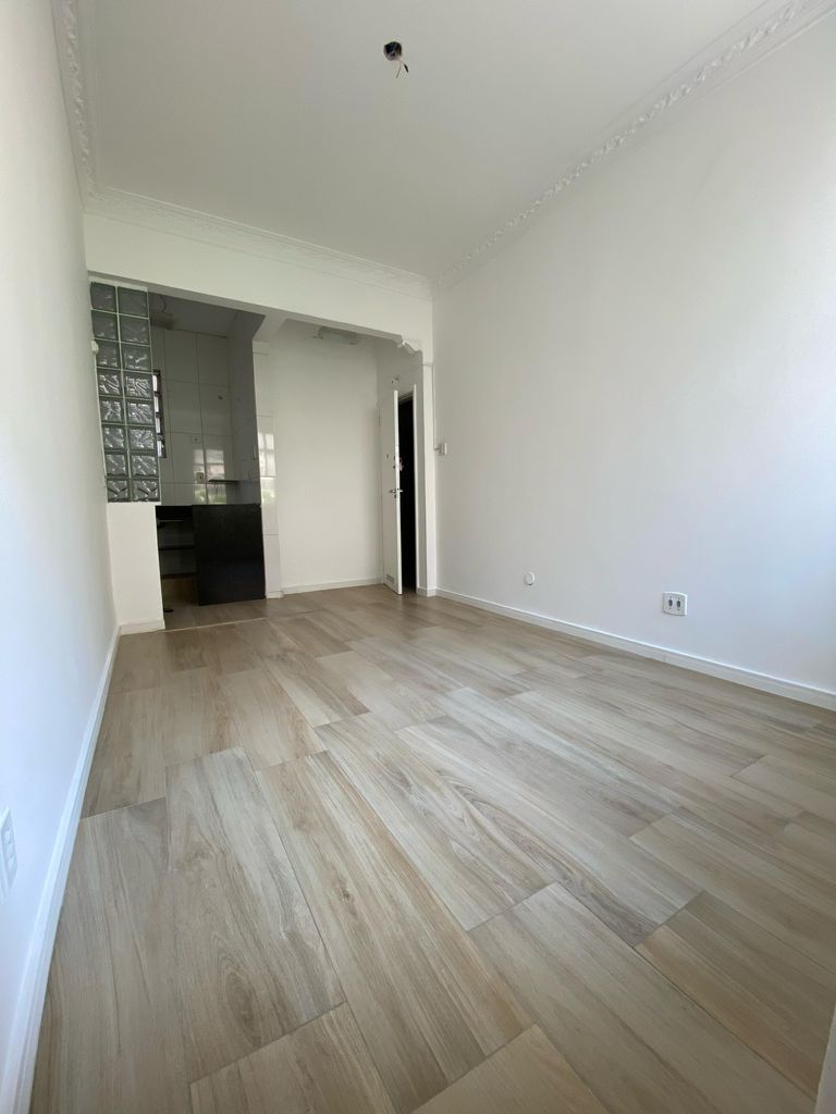 Imagens do imóveis Apartamento Sala e Quarto com Dependência completa no Flamengo