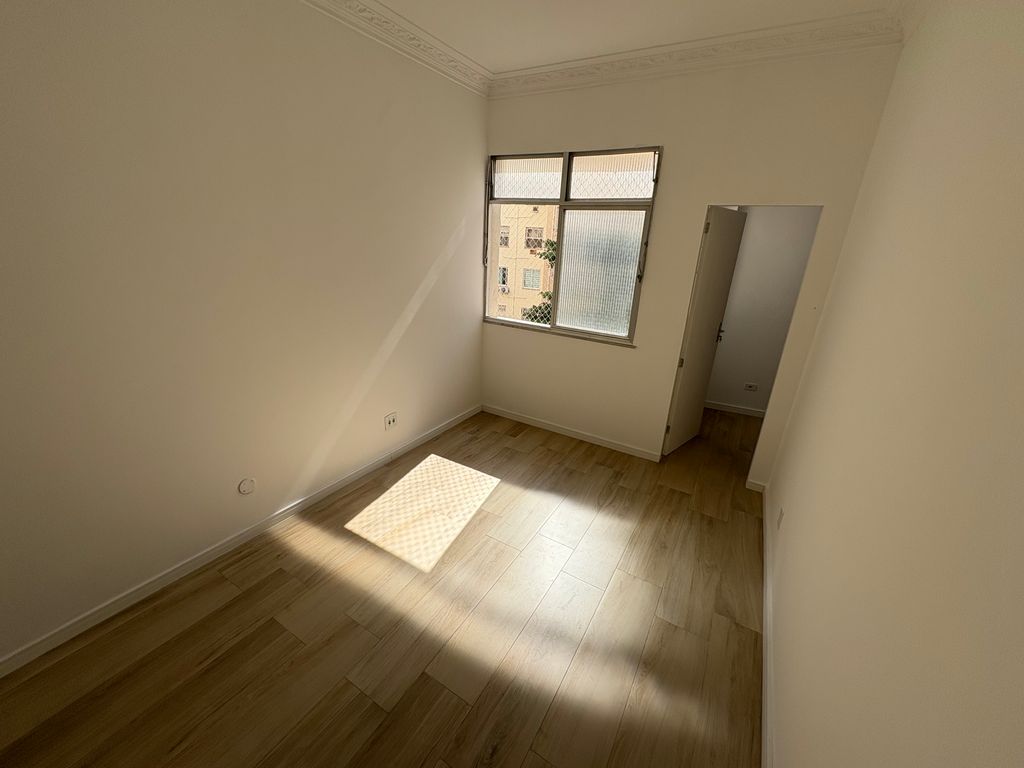 Imagens do imóveis Apartamento Sala e Quarto com Dependência completa no Flamengo