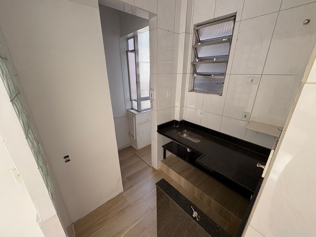 Imagens do imóveis Apartamento Sala e Quarto com Dependência completa no Flamengo