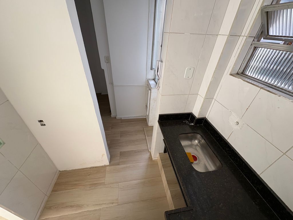 Imagens do imóveis Apartamento Sala e Quarto com Dependência completa no Flamengo