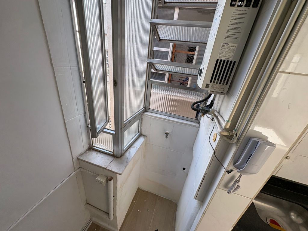 Imagens do imóveis Apartamento Sala e Quarto com Dependência completa no Flamengo