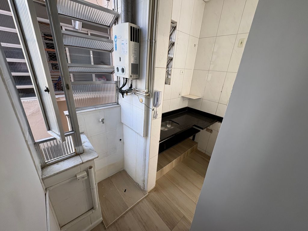 Imagens do imóveis Apartamento Sala e Quarto com Dependência completa no Flamengo