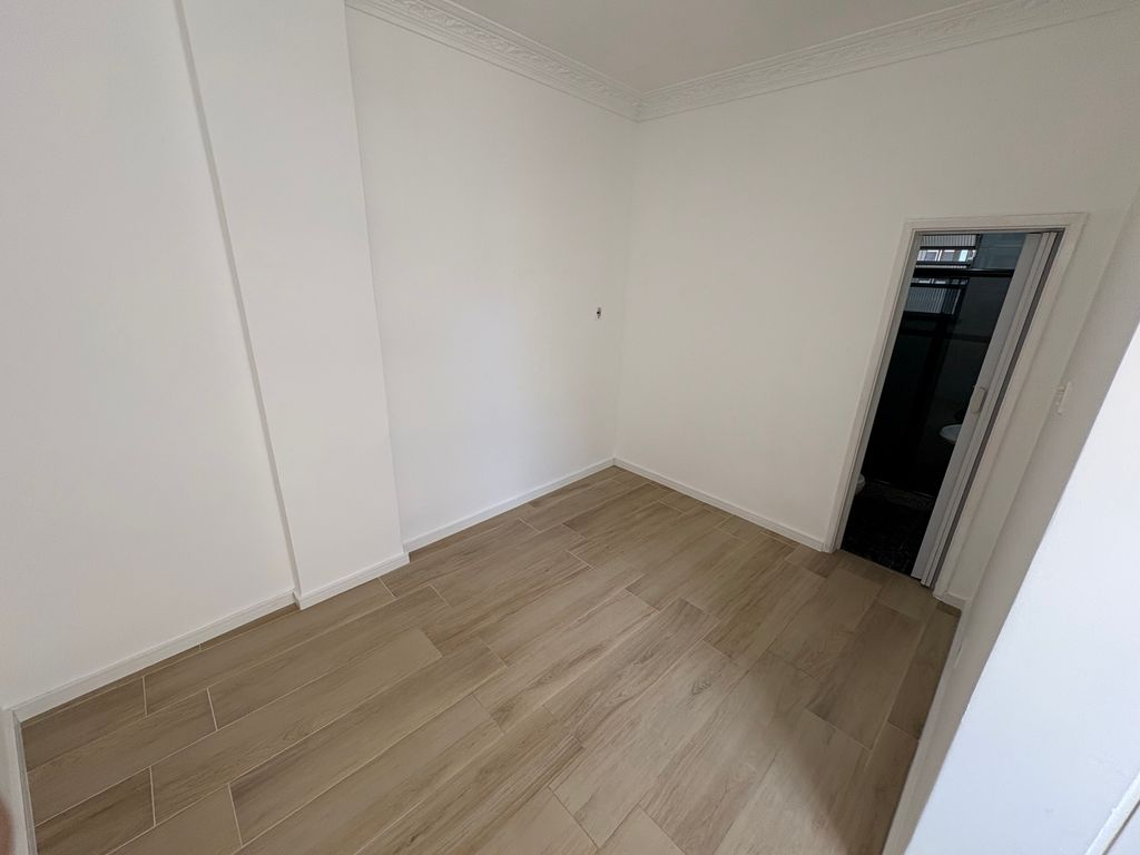 Imagens do imóveis Apartamento Sala e Quarto com Dependência completa no Flamengo