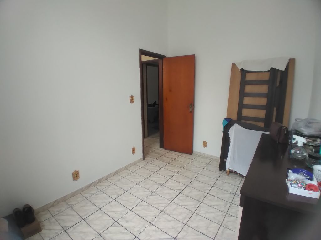 Imagens do imóveis Casa à Venda com 4 quartos, 2 banheiros 140m² por R$ 400.000