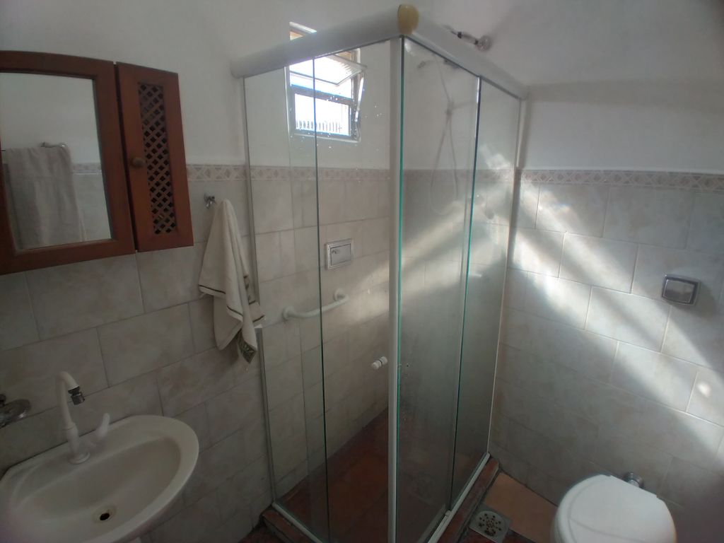 Imagens do imóveis Casa à Venda com 4 quartos, 2 banheiros 140m² por R$ 400.000