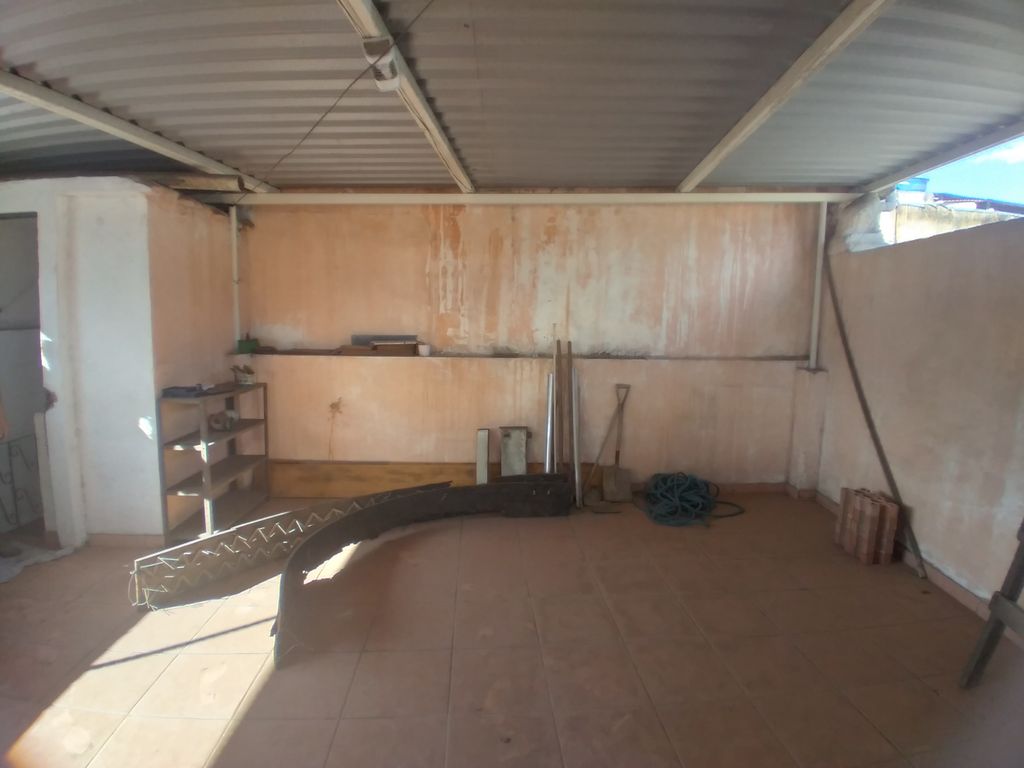 Imagens do imóveis Casa à Venda com 4 quartos, 2 banheiros 140m² por R$ 400.000