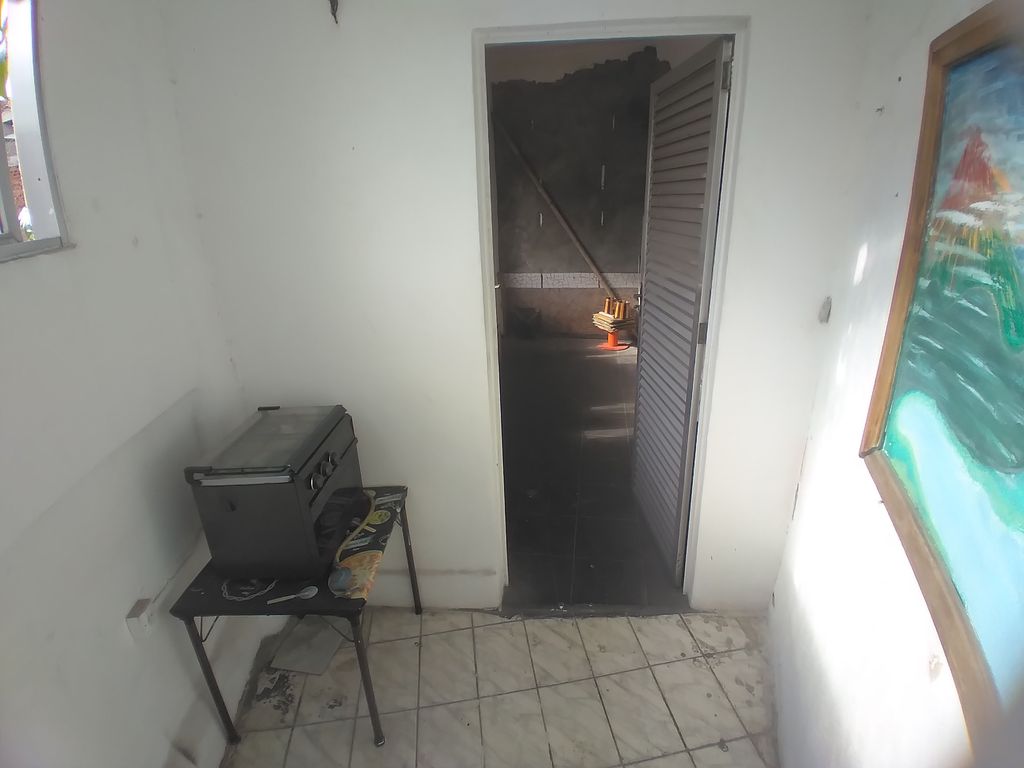 Imagens do imóveis Casa à Venda com 4 quartos, 2 banheiros 140m² por R$ 400.000