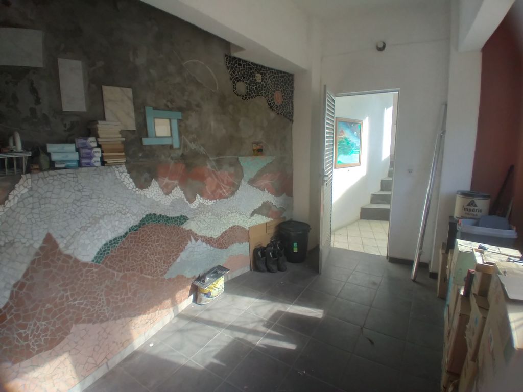 Imagens do imóveis Casa à Venda com 4 quartos, 2 banheiros 140m² por R$ 400.000