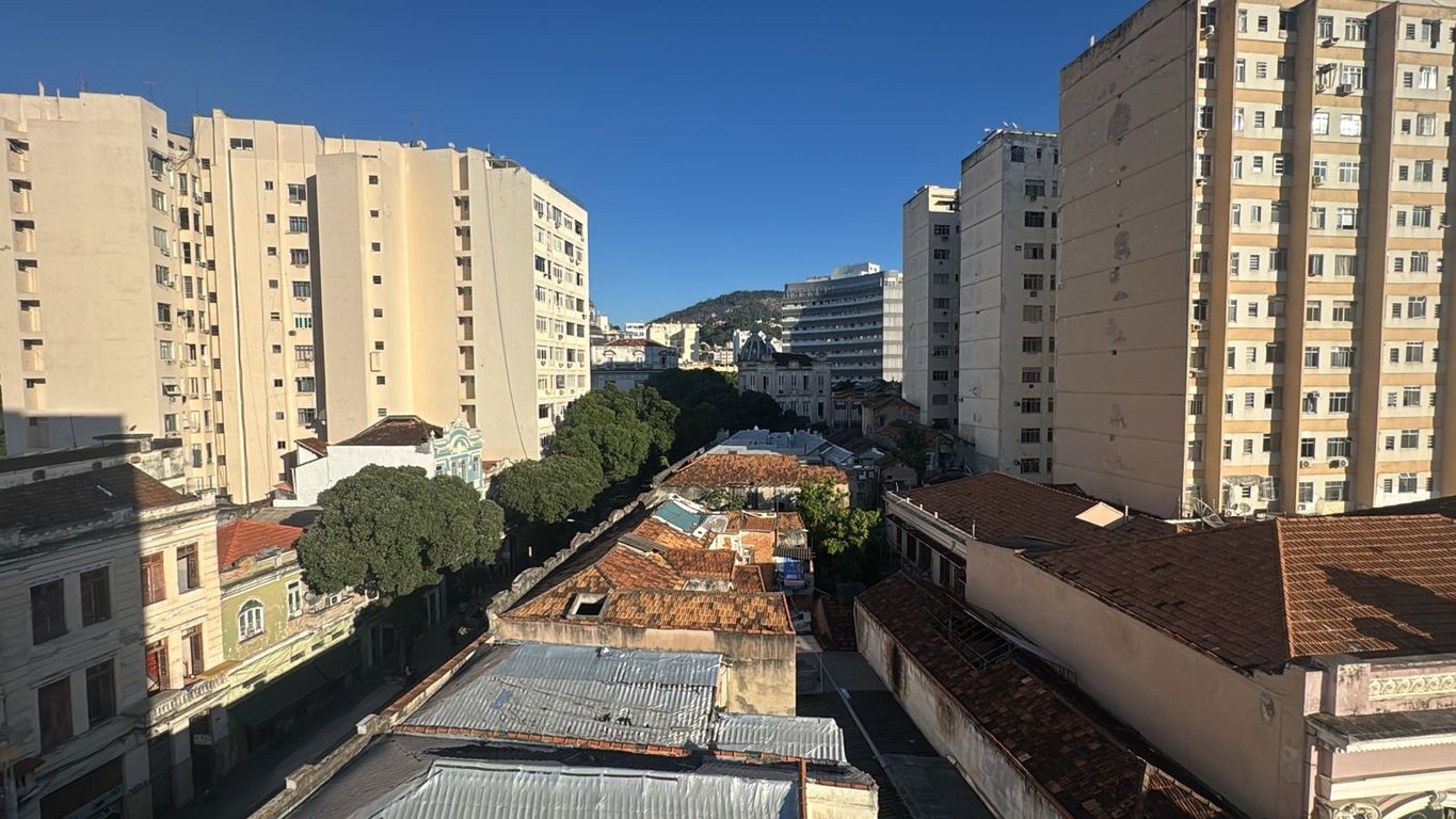 Imagens do imóveis Apartamento de Frente com Planta Excelente na Rua do Senado Centro RJ