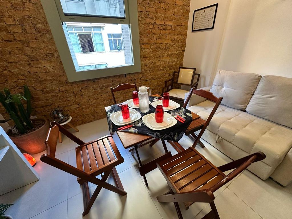 Imagens do imóveis Apartamento Reformado e Moderno 2 Quartos no Centro do Rio