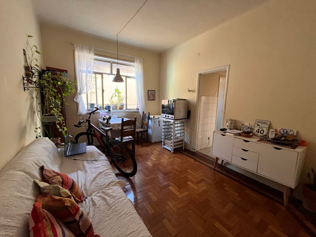 Imagens do imóveis Apartamento  2 quartos+varandinha com 76m² na Rua Monte Alegre Santa Teresa