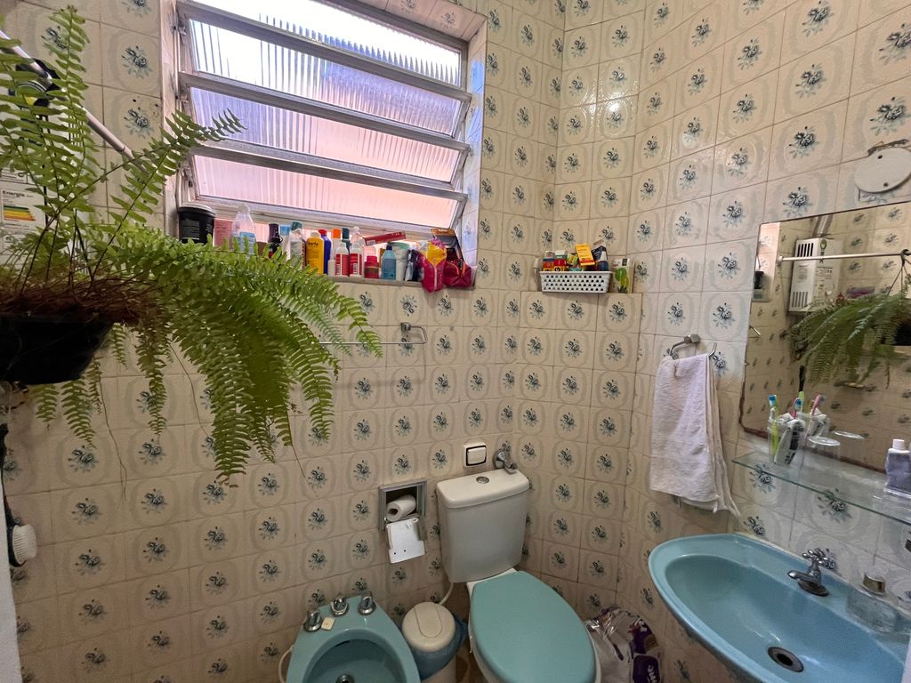 Imagens do imóveis Apartamento  2 quartos+varandinha com 76m² na Rua Monte Alegre Santa Teresa