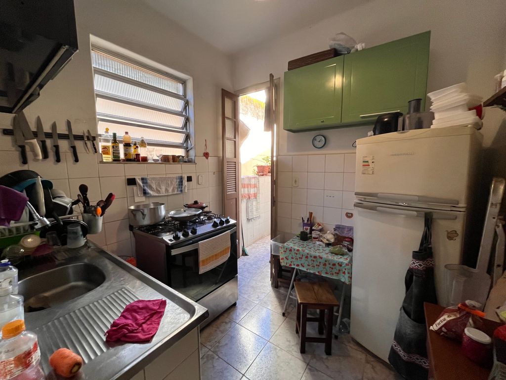 Imagens do imóveis Apartamento  2 quartos+varandinha com 76m² na Rua Monte Alegre Santa Teresa